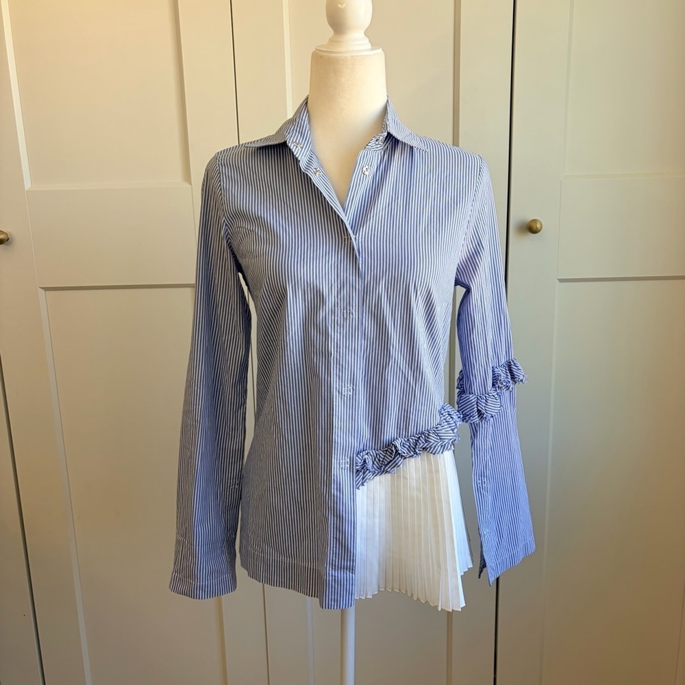 D. Exterior Striped Blue Pleated Ruffle Detail Top with Snaps | S